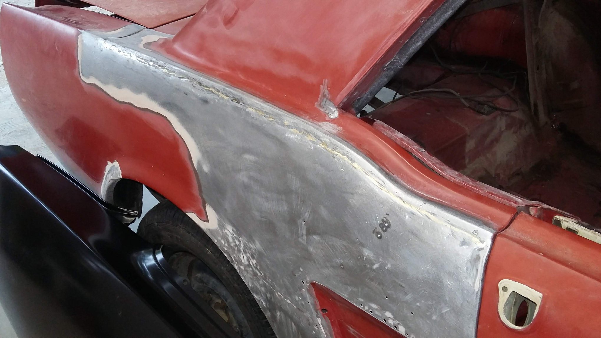 Weld seams in prior crash damage repair