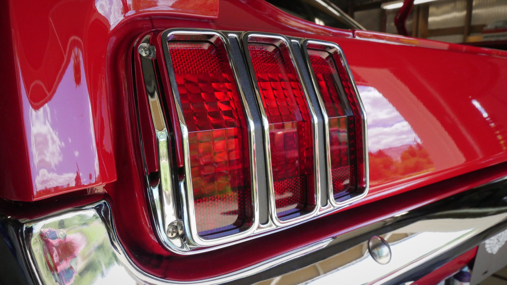 Fresh chrome tail lamp bezels, and lenses.